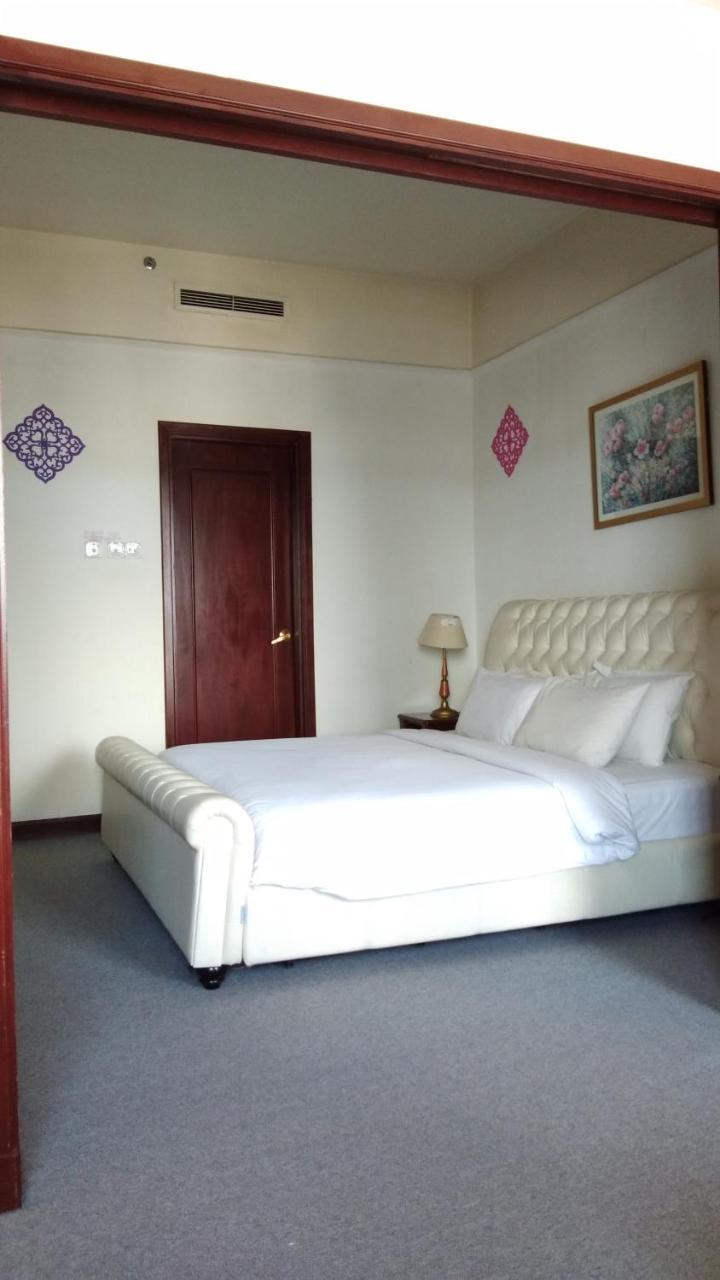 Times Square Service Apartment At Kuala Lumpur Exterior photo