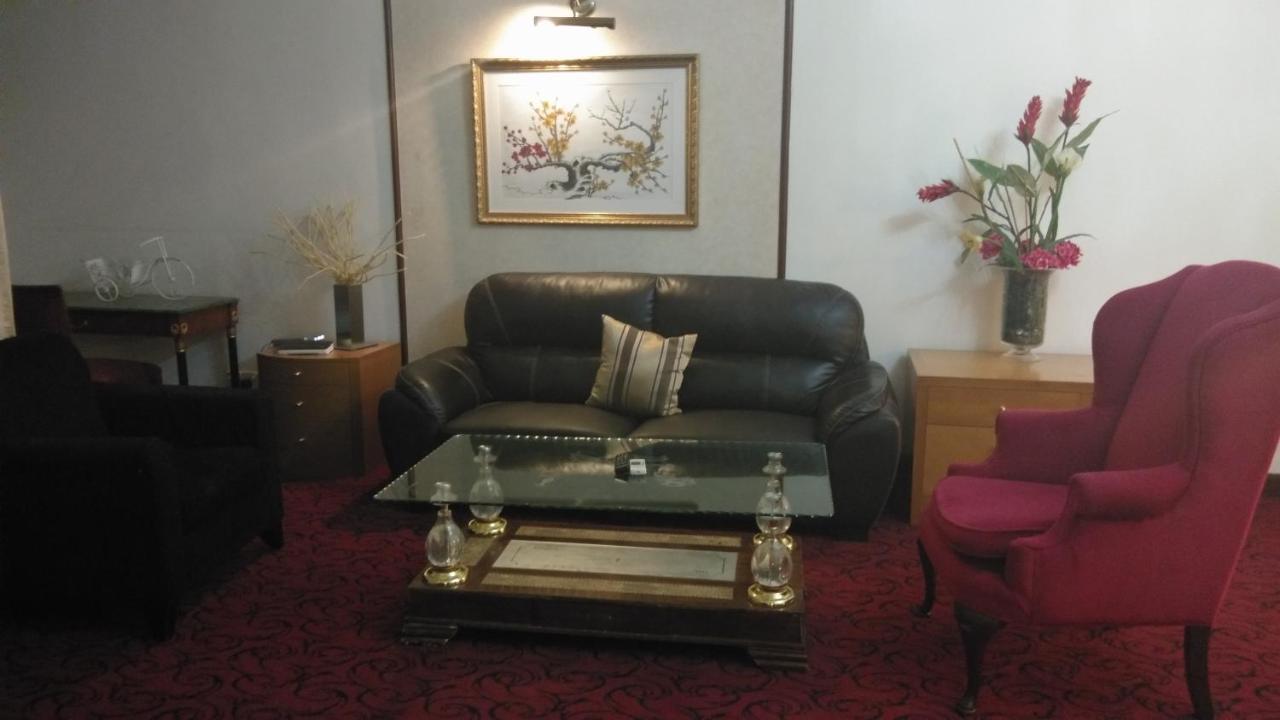 Times Square Service Apartment At Kuala Lumpur Exterior photo